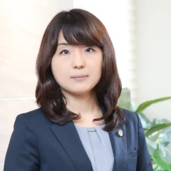 岩壁 美莉 弁護士