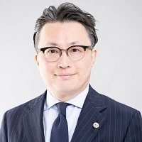 上𡈽 圭一 弁護士