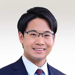 山﨑 甲斐 弁護士