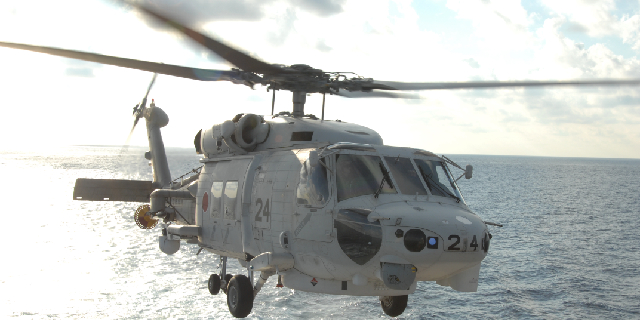 伊豆諸島沖で墜落「海自ヘリ」に何が…「高度かつ複雑な訓練中だった」元操縦士が語る有事に備えた“知られざる”活動