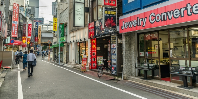 東京・上野「1億4000万円相当の金塊」狙った強盗致傷事件　報酬50万円の実行役“特定少年”が犯行を「断れなかった」事情とは…