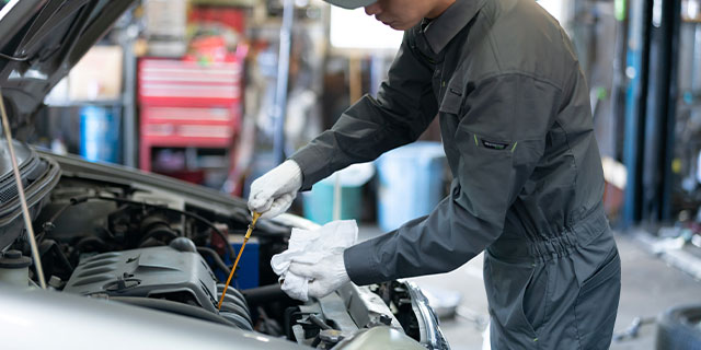 自動車整備工場でパワハラ被害、うつ病を発症も「労災申請」棄却…従業員が提訴した結果、裁判所で認められたワケ