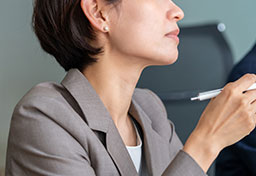 「馬鹿じゃない」ベテラン女性社員が“年下上司”を罵倒　適切な批判は“問題ナシ”だが…裁判所が「懲戒OK」判断する基準とは