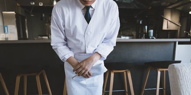 「区役所職員がコンビニの前で…」不当なクレーム通報も抑止へ 「カスハラ」は対策“義務化”の法改正で根絶へ向かうのか