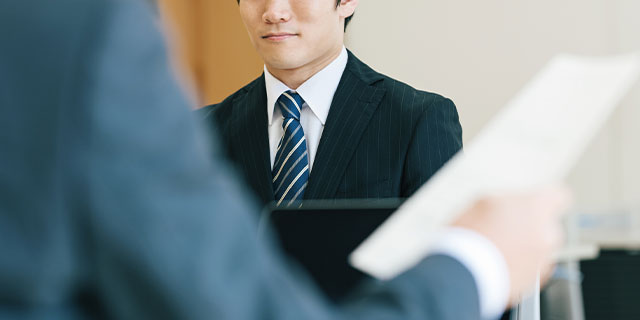 経歴詐称による「内定取消」は無効？　前職“解雇”を隠して転職活動したエンジニアが提訴、裁判所の「判断基準」とは