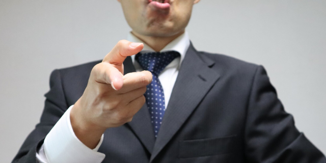 「オマエ頭おかしいな」職場で“粗暴な言動”繰り返した従業員をクビに 裁判所が「相当根深いものがある」非難も…“解雇無効”のワケ