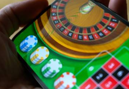 オンラインカジノ規制の検討も「通信の秘密侵害」の壁「児童ポルノ」コンテンツ規制との明確な違いとは