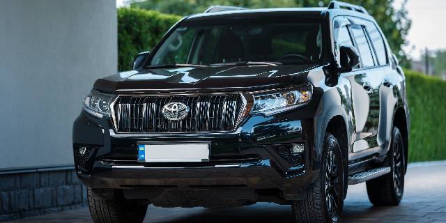 自動車盗難“激減”なのに報じられるナゼ？　ランクル、レクサス、ハイゼット…“プロ窃盗団”が狙う「車種」と愛車の守り方
