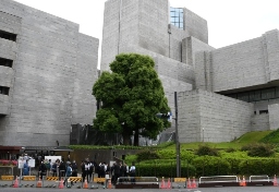 生活保護基準“引き下げ”は違法？　「物価偽装・政治介入」最高裁弁論で原告ら訴え…判決は6月末、“司法のメス”入るか
