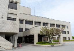 「町長」が“わずか一週間”で辞意、“くら替え出馬”に議会からは「無責任」の声…法的・道義的な問題は？