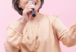 高齢者のカラオケには“死”のリスクが！？　「脳梗塞」や「がん」との意外な関係