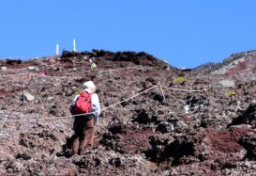 富士登山“外国人”2人相次ぎ遭難「サンダル履きの人も…」　登頂7度のベテランも警告、山頂を目指すなら知っておくべき“厳しさ”とは