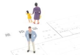 「単独親権制度」は“子の奪い合い”と“親子の断絶”を引き起こす？　非親権者となった男女が「違憲訴訟」を提起した理由
