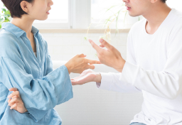 「どこからが浮気？」20～40代“アウト”の基準「恋愛感情を抱いている」が最多…男女とも“気持ち”重視の傾向か