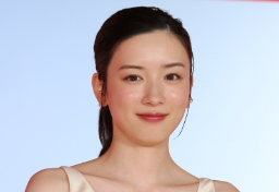 永野芽郁、2か月ぶり「公の場」も風当たり強く…田中圭はポーカー大会1700万円ゲットで“悠々自適”？　芸能人の不倫「男女格差」のワケ