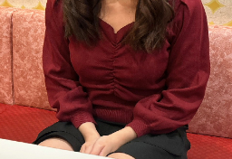 風俗店の待機室で1日中“缶チューハイ”を…「教育虐待」を受けた24歳女性の“生きづらさ”と、「どん底の日々」から抜け出すまで