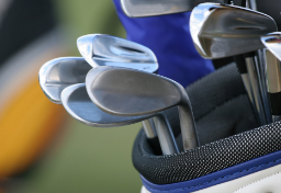 ゴルフバッグ「車上荒らし→転売」事件が多発も…盗品の買い戻しは“被害者”が自己負担！？　泣き寝入りしないための対処法は