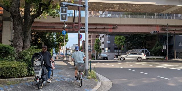 ドライバーが恐怖感じる“自転車の3大NG走行”とは？　「これだけはやめて…」やりがちな“ヒヤリ”行為を専門家が指摘