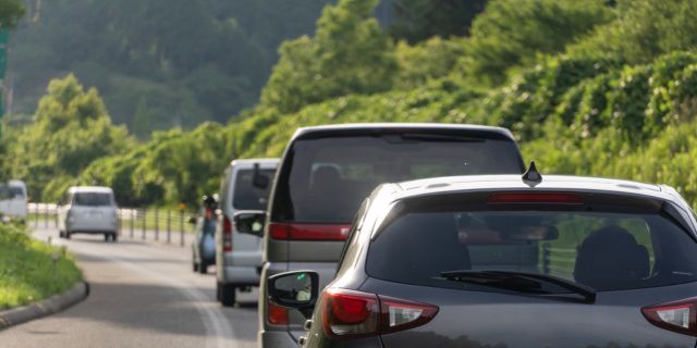 高速道路で“歩行者”の死亡事故　酒酔い、認知症、外国人…増加する「誤侵入」はねたドライバーの責任は？