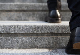 「消えればよかったのに」から「あいつを消す」へ…殺人へと至る「第二段階」で表れる“言語の変化”とは