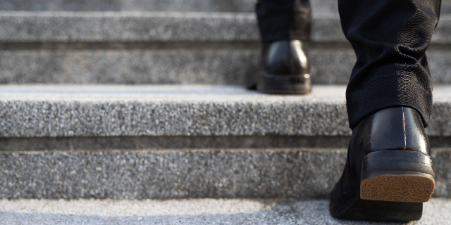 「消えればよかったのに」から「あいつを消す」へ…殺人へと至る「第二段階」で表れる“言語の変化”とは