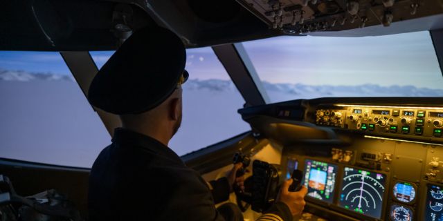 飲酒トラブル続く日航がパイロットに「いいえ」のない誓約書…厳格対応は「妥当？」「やり過ぎ？」法的問題は？【弁護士解説】