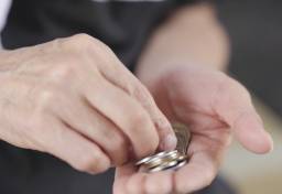 “行政のミス”なのに「生活保護費の返還請求」…困窮する受給者の“生存権”が脅かされるケースも？　本来とられるべき“適切な手続き”とは