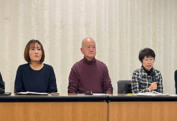 「戦って戦って戦って戦って戦っていきたい」　高市首相「働いて働いて…」発言の流行語大賞選出に過労死遺族らが抗議