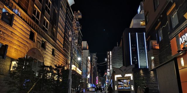 絞殺、覚醒剤、ラブホテル…新宿歌舞伎町の“未解決”連続殺人　犯行に「多数の共通点」も、犯人は夜の闇に消えたまま40年以上