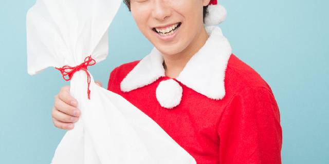 クリスマスは“転売ヤー”最大の稼ぎ時…「定価の3倍でも売れる」親心を食い物に品薄おもちゃを売り付ける“サンタクロース”の闇