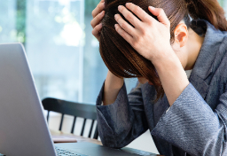 妊娠したら“退職扱い”になっていた…会社は「納得していたはず」主張も、退職届は“未提出”　慰謝料など200万円の支払い命令