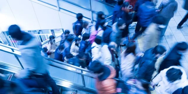 「黒字リストラ時代」2026年に加速？　退職か残留か…“50代社員”が取るべき「選択と戦略」は