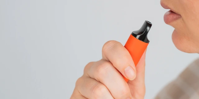 「ゾンビタバコ」沖縄から東京、全国へ拡大…若者の間で蔓延し摘発続々　親が知っておくべき“法的リスク”とは【弁護士解説】