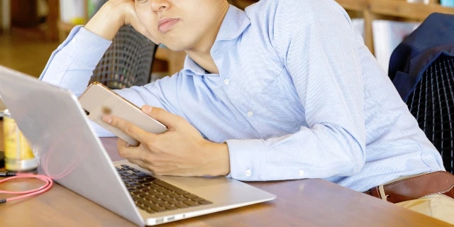 勤務中にテレビ・スマホ・盗み食い　“防犯カメラ”が記録も、非を認めず逆ギレ…「懲戒解雇」有効？　裁判所の判断は