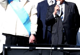 衆院選主要6党が「生活保護」アンケートに回答…“保護基準”引き下げ「違法」の最高裁判決後、“国の対応”への評価は？