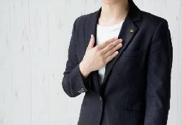 「1日の遅れが致命傷」ミスが許されない弁護士の過酷な現場…年間労働2300時間超、「外部に相談できない孤独」を救うメンタルケアの切実さ