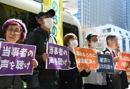 生活保護費引き下げ“違法”判決確定で追加給付始まるも「新たな差別」か？　厚労省“訴訟係属中の原告への給付先延ばし”方針に反発の声