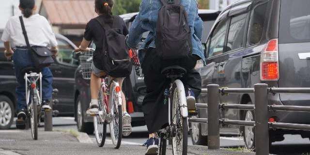 自転車の「チリンチリン」も“反則金”を取られる対象に…　改正道路交通法が明日から施行