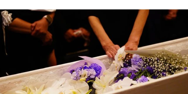 「生きたまま葬式」は実在する？　埋葬後、死者の髪が伸びることも…遺体解剖数1万体超の法医学医が明かす“仮死状態”のメカニズム