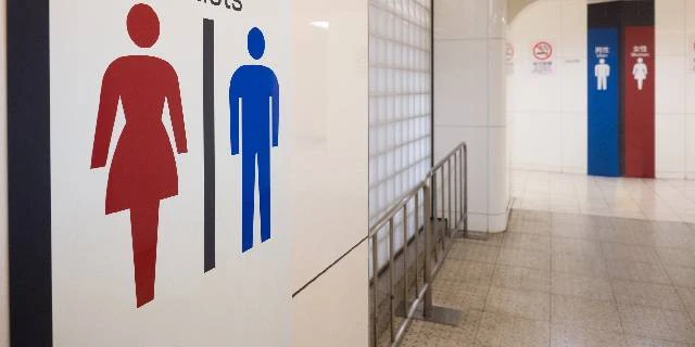 「駅にトイレがない」無人化で進む撤去　維持管理“鉄道会社か自治体か”で押し付け合いも…コスト負担の“限界”に解決策は？