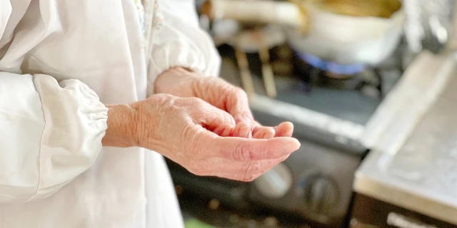 「お金に結びつけるのは嫌」という美徳の罠…人口減少が進む秋田、“安すぎる料金”が命取りに？　求められる「価格の再定義」