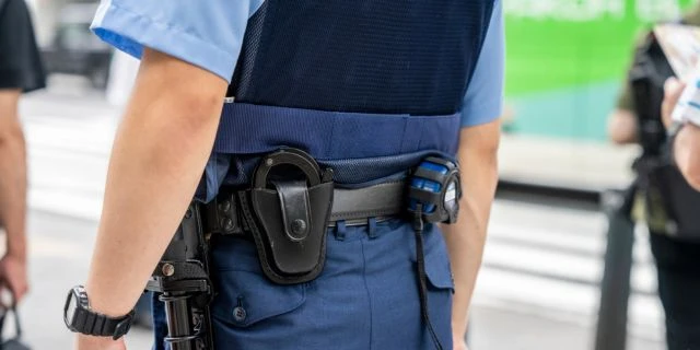 元警官が明かす制服事情…衣替えシーズンに憂鬱だったワケ