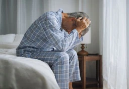 「入院なんてせんぞ！」精神科で暴れる80代男性　認知症対応、ネットでは“穏やかに”と推奨も…現場の医師が「生ぬるい」と語る実態
