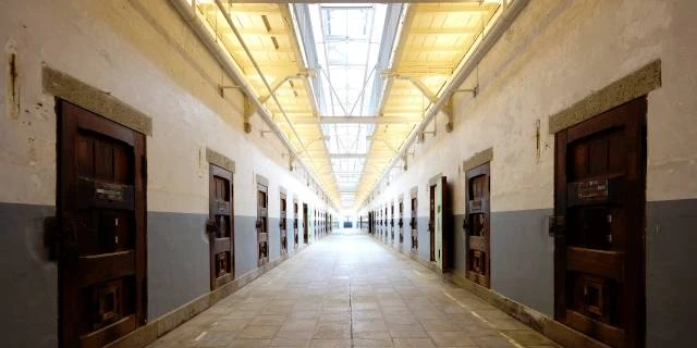「ムショの中やで」“おすすめの理容室”は少年刑務所の訓練施設だった…博物館・ホテル化で話題の「旧奈良監獄」元地元住民が語る“在りし日の姿”