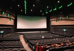 映画館各社が2000円→2200円に“一斉値上げ”…「カルテル」にならない？　独禁法の境界線となる「合意」の有無とは【弁護士解説】