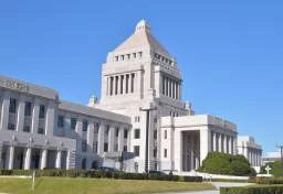 国会議員「ボーナス319万円」審議拒否中の“満額支給”に批判殺到も…「それも職務の一環」元秘書の弁護士が明かす歳費制度の“盲点”