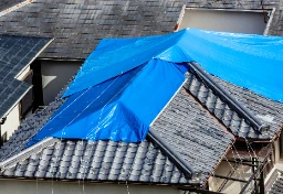 「このままでは雨漏り」被災者の不安につけ込み高額請求を…熊本地震に便乗した「悪徳商法」国民生活センターが注意喚起