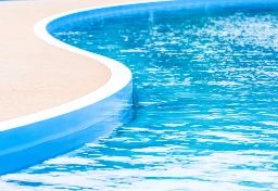 「流れるプール」吸い込まれ事故、小2女児の犠牲から20年…悲劇を止める“8つのチャンス”が見過ごされた背景