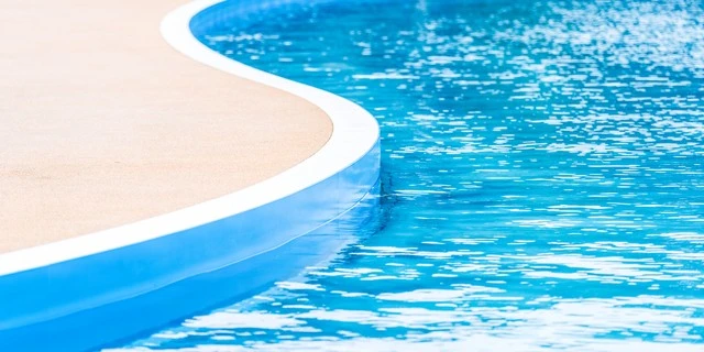 「流れるプール」吸い込まれ事故、小2女児の犠牲から20年…悲劇を止める“8つのチャンス”が見過ごされた背景