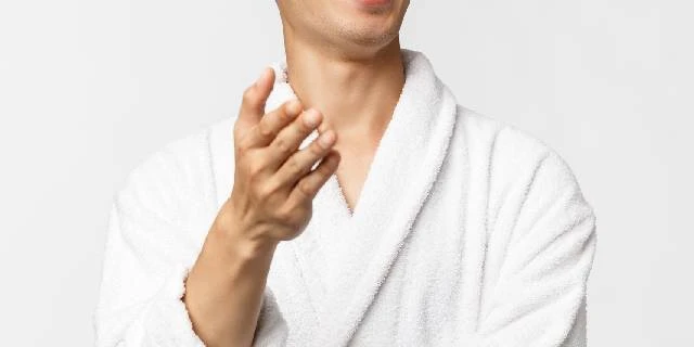 「ラブホからバスローブ姿、タバコ…」でオンライン会見の秋田県課長、懲戒処分を避けられた「4つの分岐点」とは【弁護士解説】